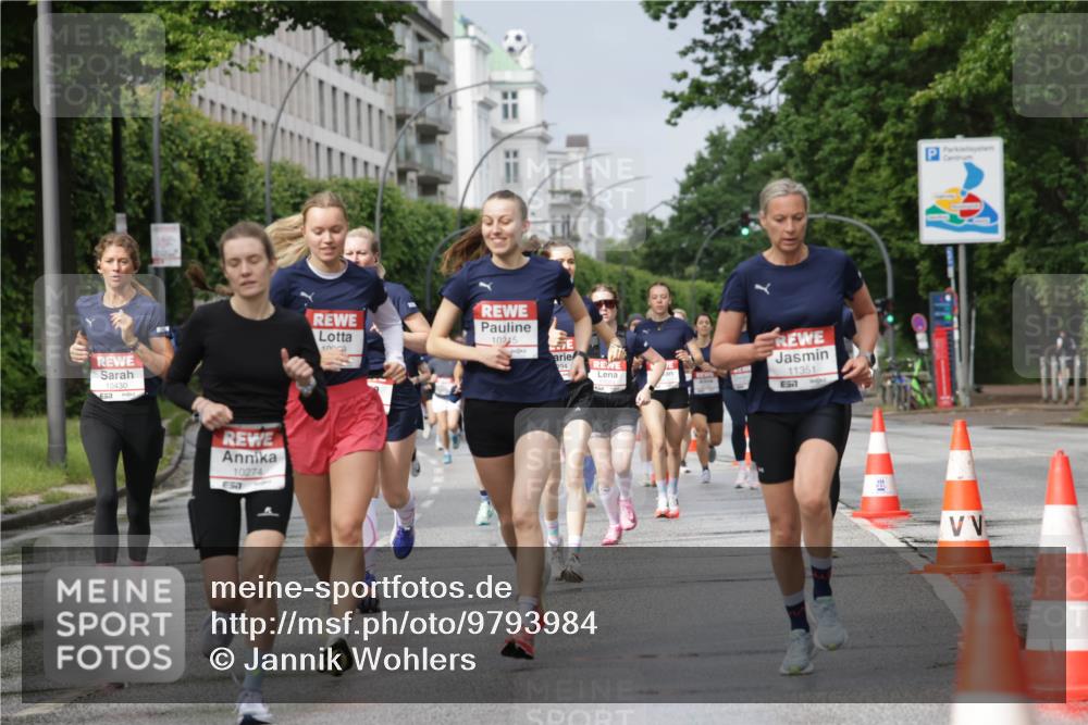 14.06.2026 - REWE Women's Run Jannik Wohlers http://msf.ph/oto/9793984 14.06.2026 09:07:49 Laufen 10430, 10274, 10215, 994, 11351, 57 meine-sportfotos.de