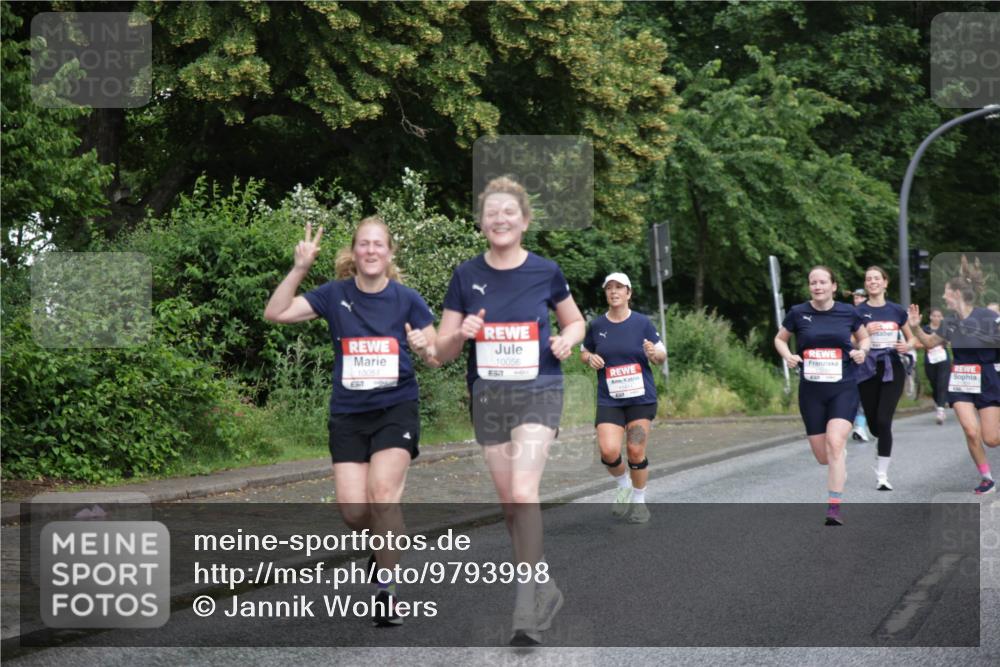 14.06.2026 - REWE Women's Run Jannik Wohlers http://msf.ph/oto/9793998 14.06.2026 09:54:00 Laufen 10054, 10056, 7, 11411 meine-sportfotos.de
