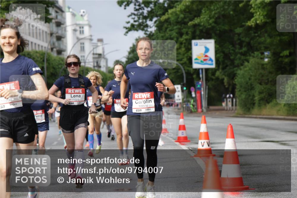 14.06.2026 - REWE Women's Run Jannik Wohlers http://msf.ph/oto/9794007 14.06.2026 09:07:53 Laufen 6601, 57, 0407, 11023, 7, 10074 meine-sportfotos.de