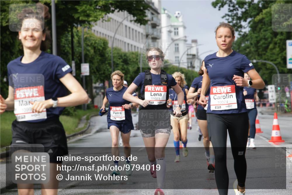 14.06.2026 - REWE Women's Run Jannik Wohlers http://msf.ph/oto/9794019 14.06.2026 09:07:54 Laufen 1099, 10407, 11023, 10074, 7 meine-sportfotos.de