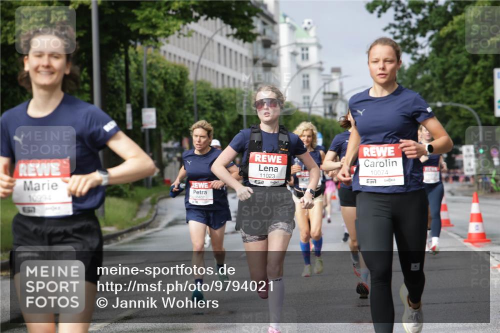 14.06.2026 - REWE Women's Run Jannik Wohlers http://msf.ph/oto/9794021 14.06.2026 09:07:54 Laufen 10994, 10407, 11023, 7, 10074, 7 meine-sportfotos.de