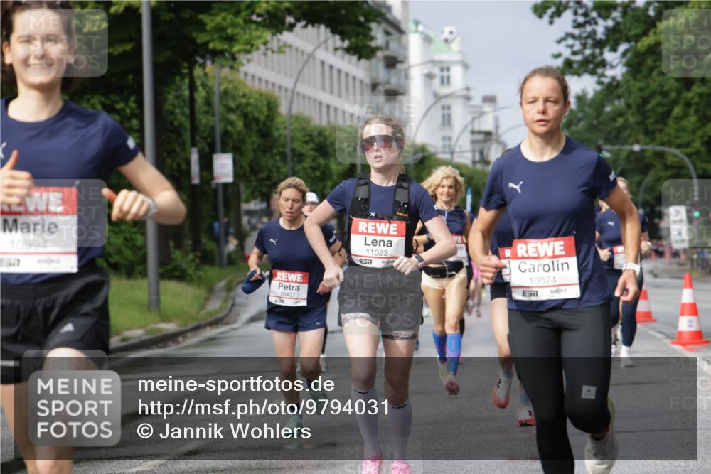 14.06.2026 - REWE Women's Run Jannik Wohlers http://msf.ph/oto/9794031 14.06.2026 09:07:54 Laufen 10994, 10407, 11023, 7, 10074, 57 meine-sportfotos.de