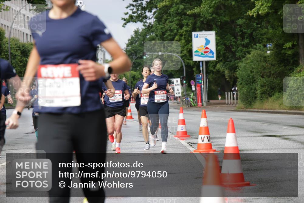 14.06.2026 - REWE Women's Run Jannik Wohlers http://msf.ph/oto/9794050 14.06.2026 09:07:55 Laufen 4, 11519, 1012 meine-sportfotos.de