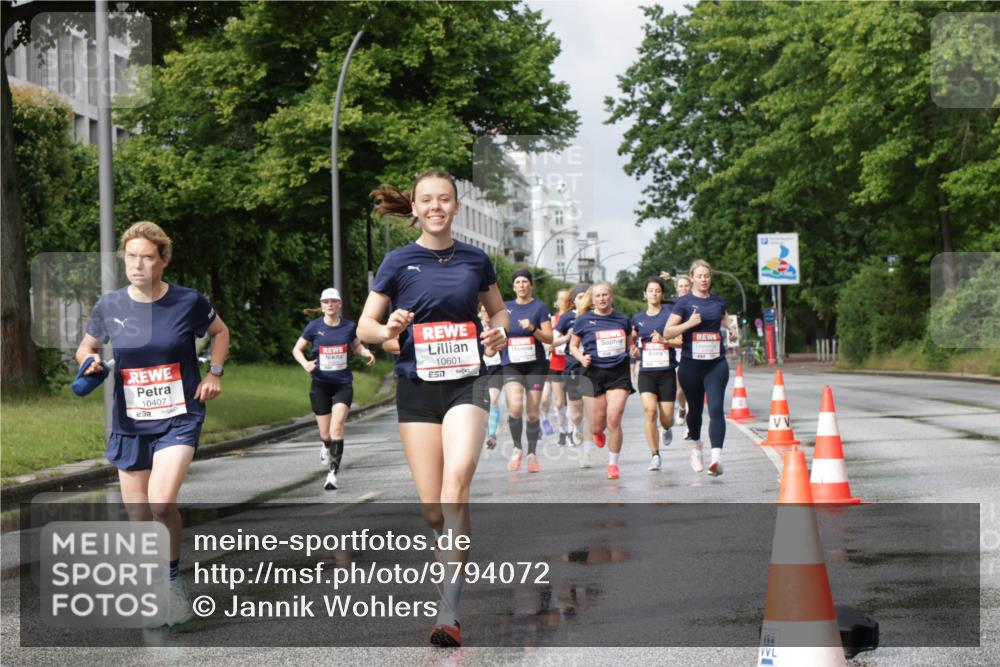 14.06.2026 - REWE Women's Run Jannik Wohlers http://msf.ph/oto/9794072 14.06.2026 09:07:57 Laufen 10407, 10601, 657, 12 meine-sportfotos.de