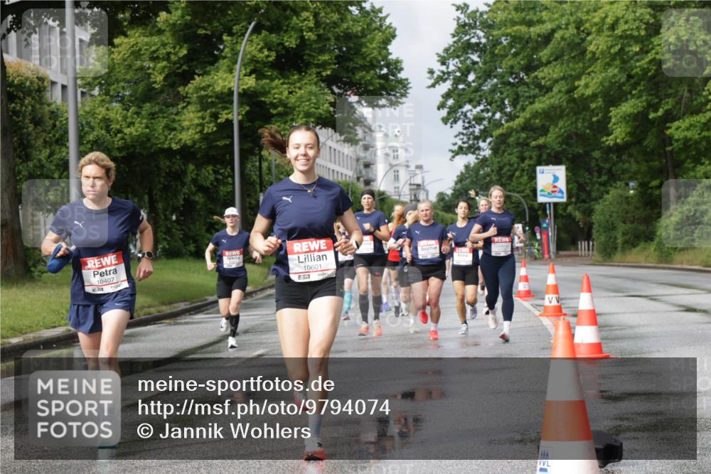 14.06.2026 - REWE Women's Run Jannik Wohlers http://msf.ph/oto/9794074 14.06.2026 09:07:57 Laufen 10407, 237, 10601, 57 meine-sportfotos.de