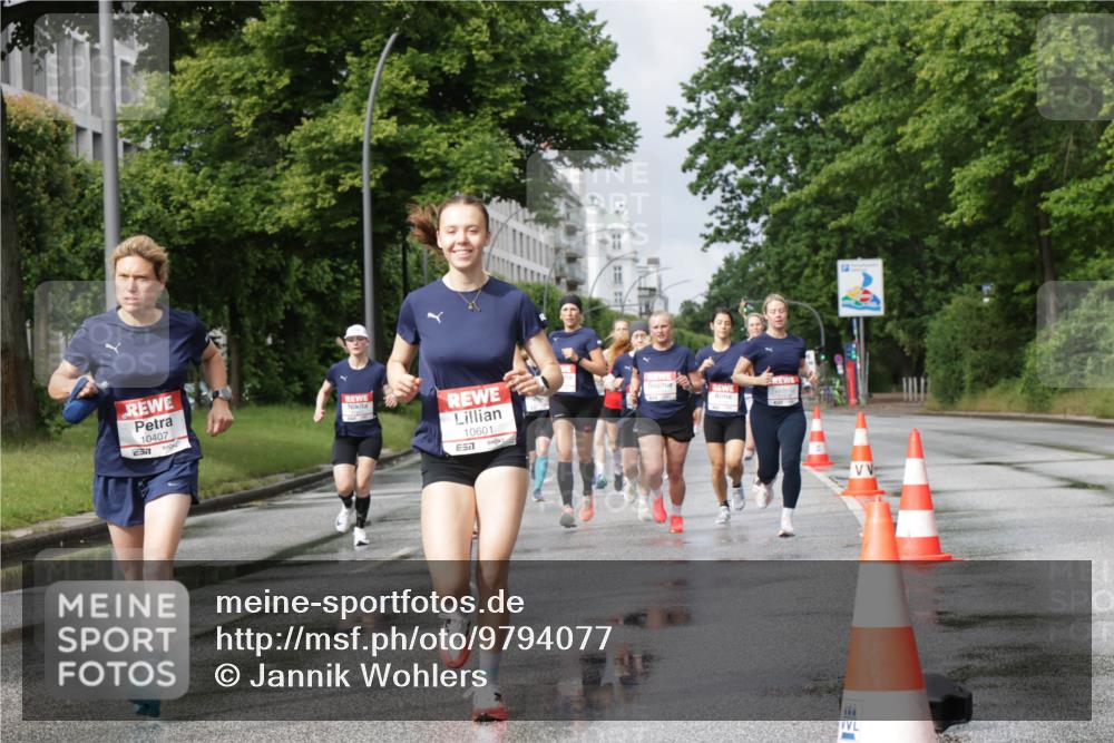 14.06.2026 - REWE Women's Run Jannik Wohlers http://msf.ph/oto/9794077 14.06.2026 09:07:58 Laufen 10407, 2377, 10601, 57 meine-sportfotos.de