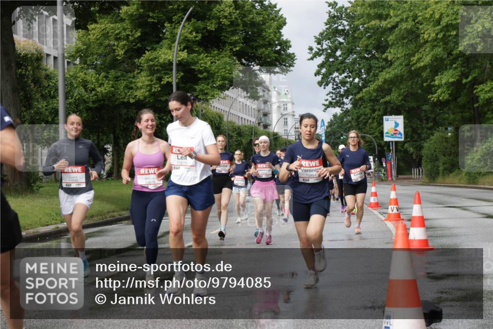 14.06.2026 - REWE Women's Run Jannik Wohlers http://msf.ph/oto/9794085 14.06.2026 09:08:06 Laufen 11530, 7, 11529, 10870, 7, 10650, 10894 meine-sportfotos.de