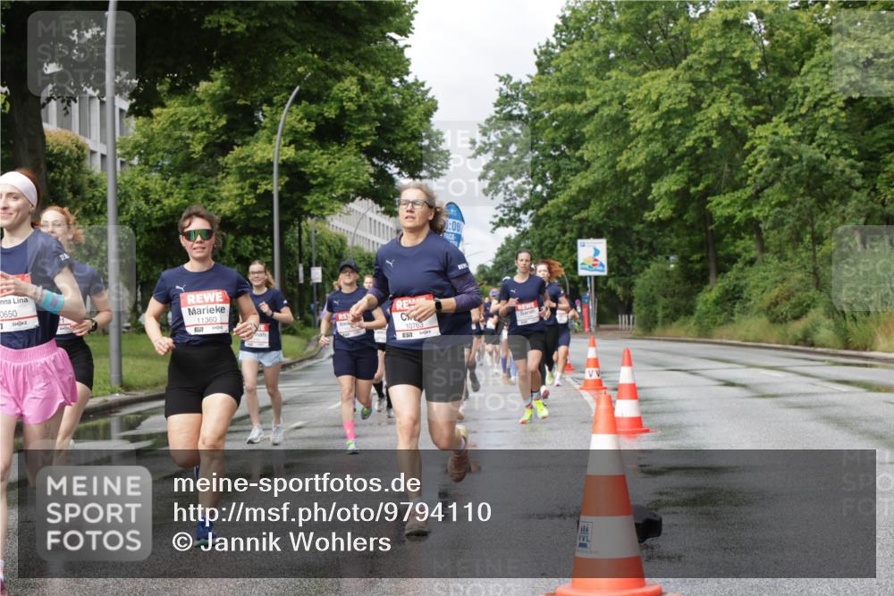 14.06.2026 - REWE Women's Run Jannik Wohlers http://msf.ph/oto/9794110 14.06.2026 09:08:10 Laufen 0650, 7, 11360, 6577, 10763, 90, 02, 22 meine-sportfotos.de