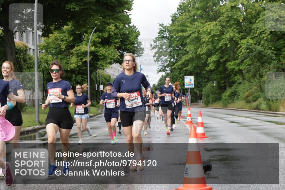 14.06.2026 - REWE Women's Run Jannik Wohlers http://msf.ph/oto/9794120 14.06.2026 09:08:10 Laufen 11360, 7, 10763, 657, 3, 02, 22 meine-sportfotos.de