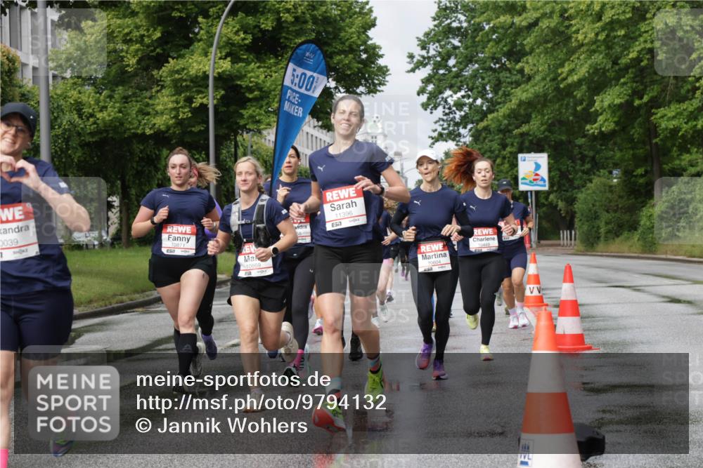 14.06.2026 - REWE Women's Run Jannik Wohlers http://msf.ph/oto/9794132 14.06.2026 09:08:12 Laufen 0039, 7, 10871, 10869, 5, 00, 11396, 57, 10604, 10449 meine-sportfotos.de