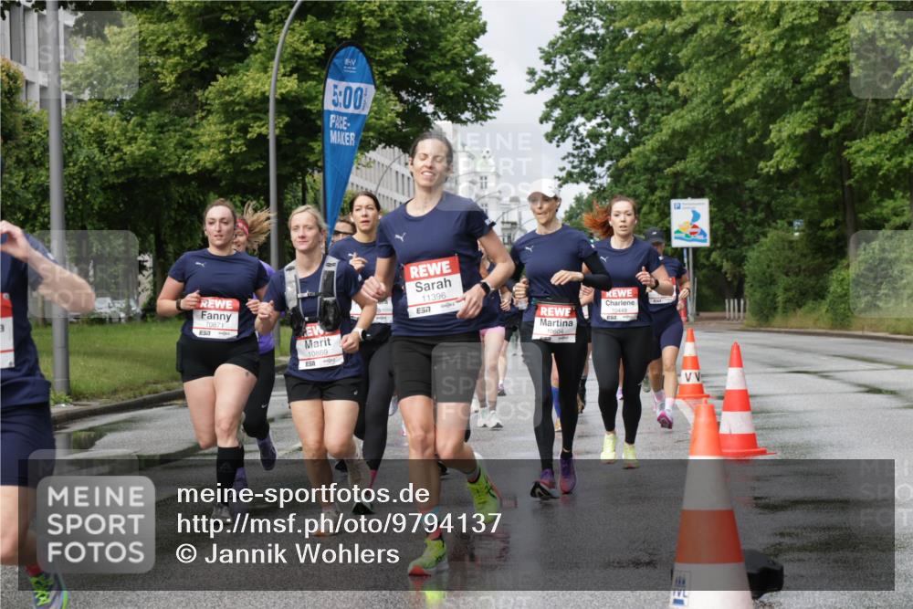 14.06.2026 - REWE Women's Run Jannik Wohlers http://msf.ph/oto/9794137 14.06.2026 09:08:13 Laufen 5, 00, 10871, 10869, 11396, 57, 10604, 10449 meine-sportfotos.de