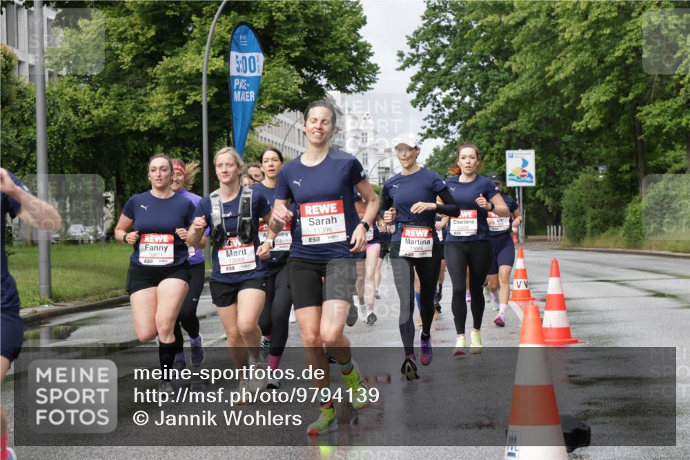 14.06.2026 - REWE Women's Run Jannik Wohlers http://msf.ph/oto/9794139 14.06.2026 09:08:13 Laufen 5, 00, 958, 10869, 10871, 57, 11396, 7, 10604, 10449, 51, 1014 meine-sportfotos.de