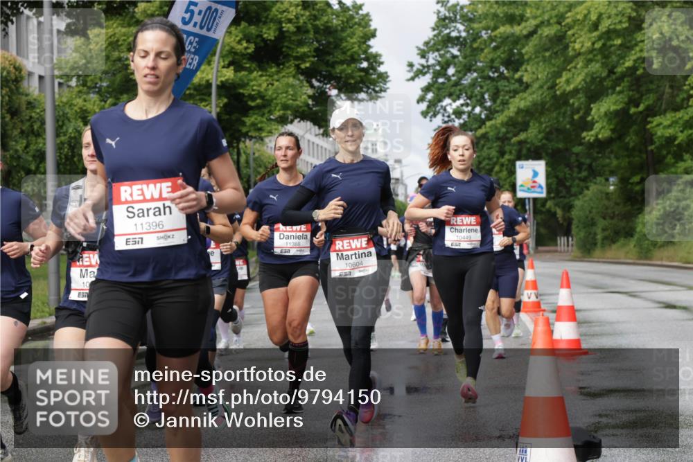 14.06.2026 - REWE Women's Run Jannik Wohlers http://msf.ph/oto/9794150 14.06.2026 09:08:14 Laufen 10, 5, 00, 11396, 57, 11388, 7, 10604, 10449, 7 meine-sportfotos.de