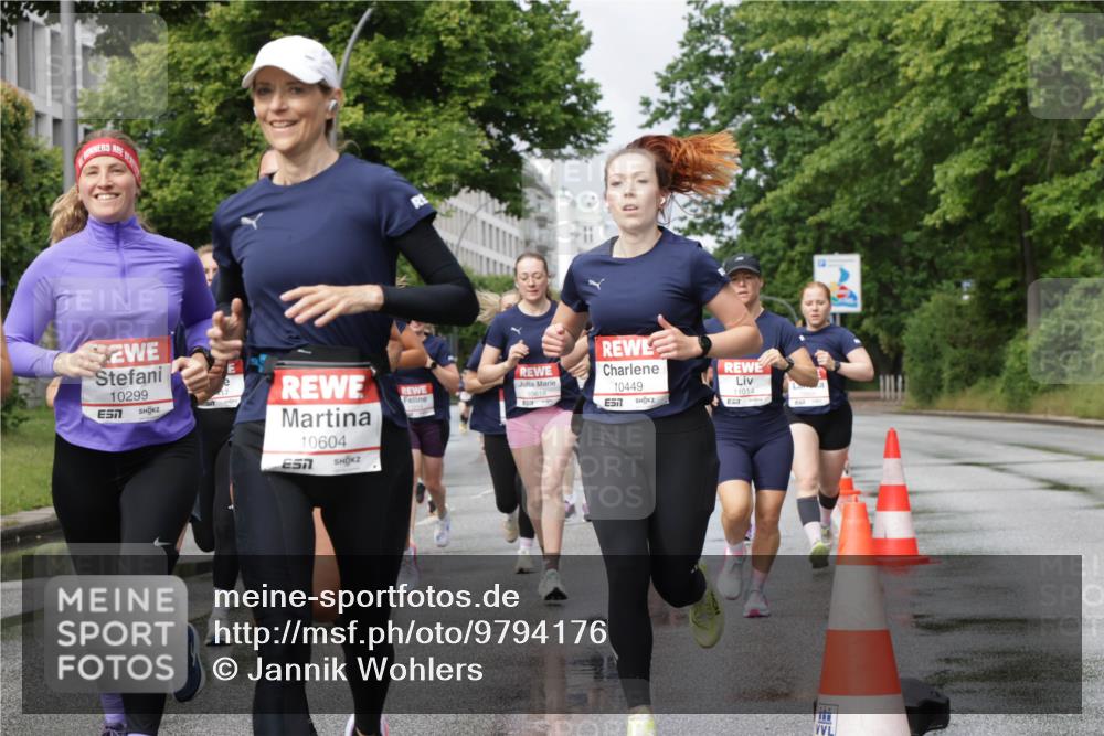 14.06.2026 - REWE Women's Run Jannik Wohlers http://msf.ph/oto/9794176 14.06.2026 09:08:15 Laufen 11014, 10299, 10604, 10618, 10449, 57 meine-sportfotos.de