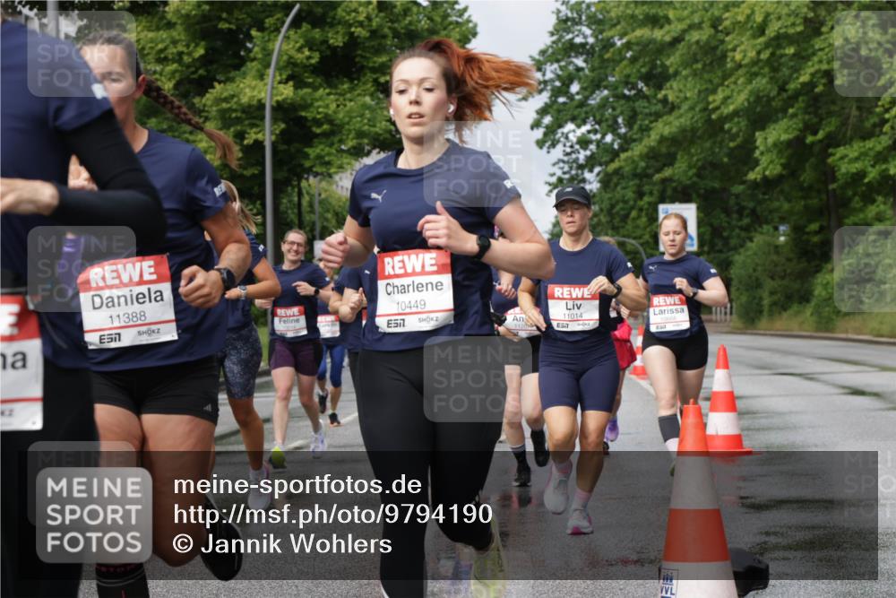 14.06.2026 - REWE Women's Run Jannik Wohlers http://msf.ph/oto/9794190 14.06.2026 09:08:16 Laufen 11388, 7, 10449, 11014, 57, 1120 meine-sportfotos.de