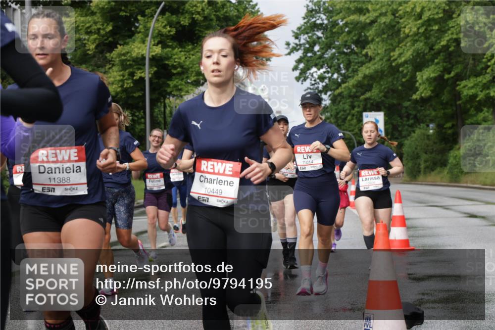 14.06.2026 - REWE Women's Run Jannik Wohlers http://msf.ph/oto/9794195 14.06.2026 09:08:16 Laufen 11388, 10449, 51, 11014, 10666 meine-sportfotos.de