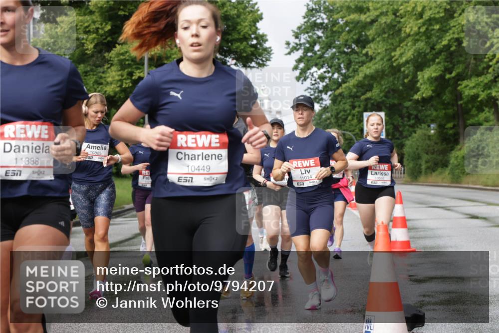 14.06.2026 - REWE Women's Run Jannik Wohlers http://msf.ph/oto/9794207 14.06.2026 09:08:16 Laufen 11388, 10885, 1021, 10449, 7, 11014, 10666 meine-sportfotos.de