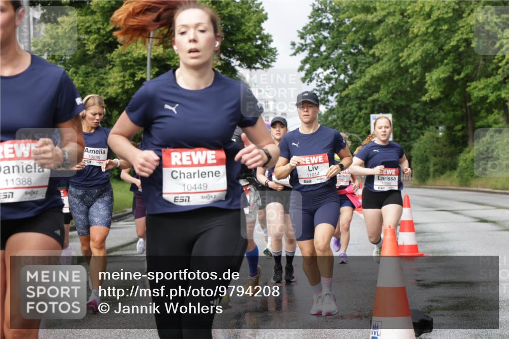 14.06.2026 - REWE Women's Run Jannik Wohlers http://msf.ph/oto/9794208 14.06.2026 09:08:16 Laufen 11388, 10885, 10449, 57, 11014, 7, 10666 meine-sportfotos.de
