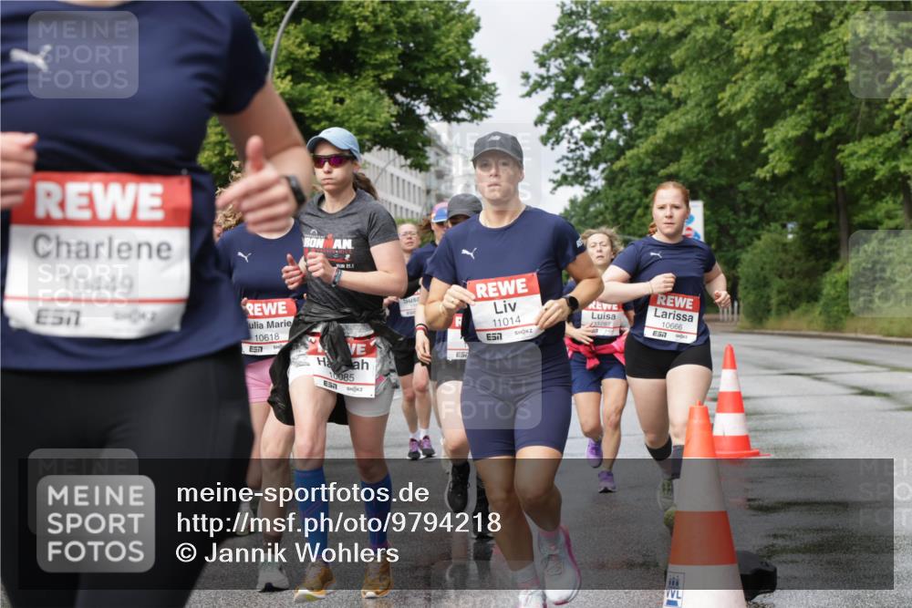 14.06.2026 - REWE Women's Run Jannik Wohlers http://msf.ph/oto/9794218 14.06.2026 09:08:17 Laufen 10449, 10618, 7, 21, 1, 10085, 11014, 7, 11287, 10666, 7 meine-sportfotos.de