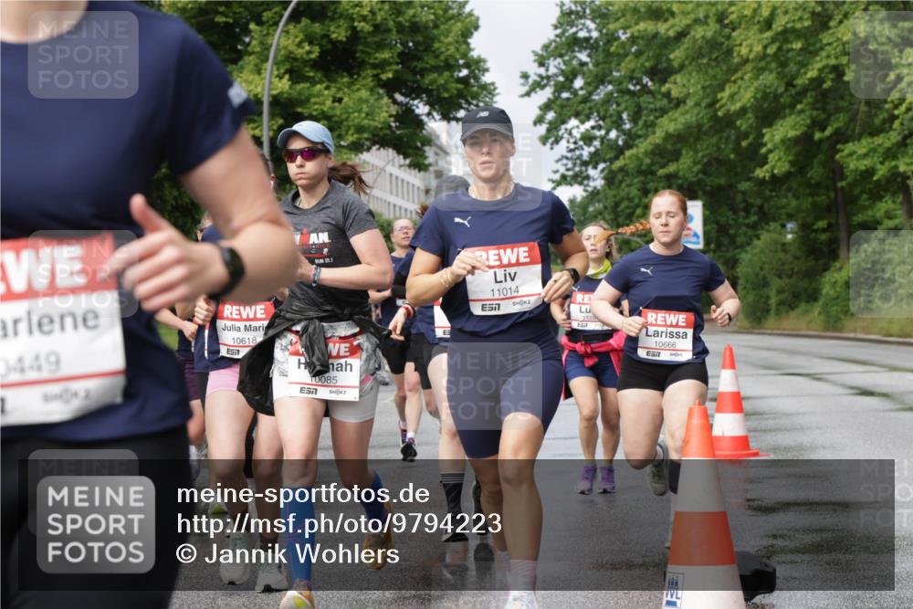 14.06.2026 - REWE Women's Run Jannik Wohlers http://msf.ph/oto/9794223 14.06.2026 09:08:17 Laufen 21, 1, 11014, 7, 0449, 10618, 57, 0085, 7, 120, 10666, 57 meine-sportfotos.de
