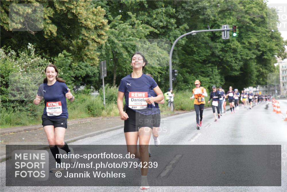 14.06.2026 - REWE Women's Run Jannik Wohlers http://msf.ph/oto/9794239 14.06.2026 09:54:24 Laufen 11341, 10172 meine-sportfotos.de