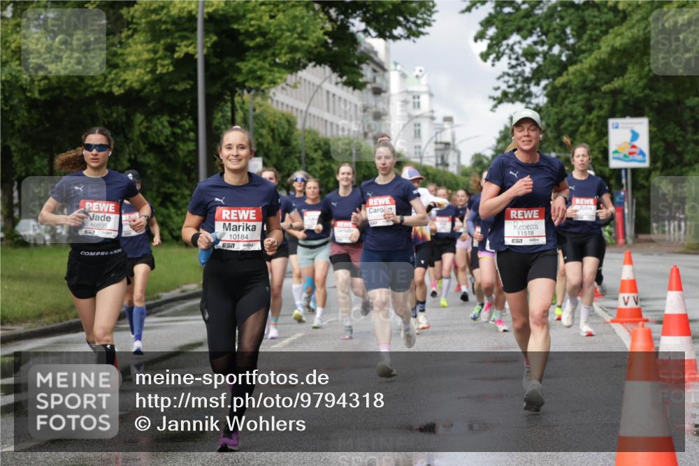 14.06.2026 - REWE Women's Run Jannik Wohlers http://msf.ph/oto/9794318 14.06.2026 09:08:24 Laufen 10935, 67, 10184, 11518, 7 meine-sportfotos.de