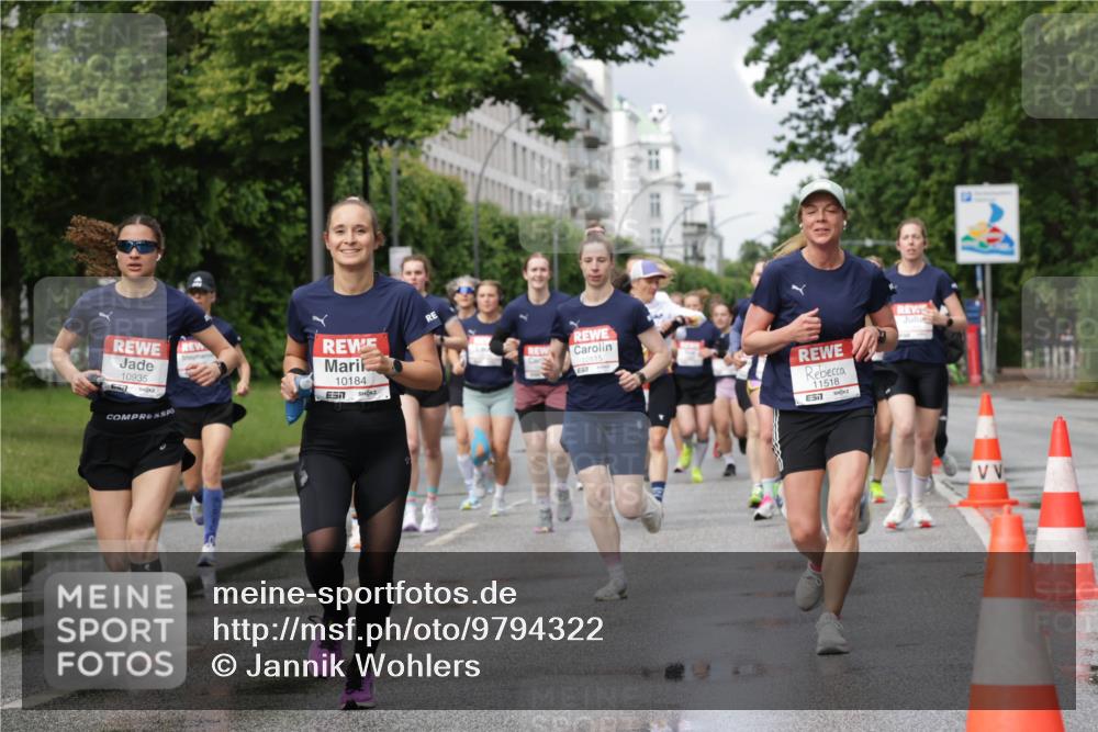 14.06.2026 - REWE Women's Run Jannik Wohlers http://msf.ph/oto/9794322 14.06.2026 09:08:24 Laufen 10935, 10184, 11518, 7 meine-sportfotos.de