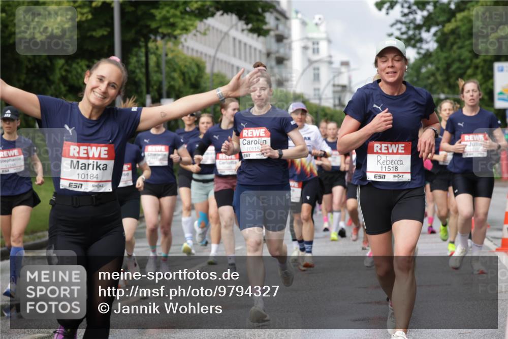14.06.2026 - REWE Women's Run Jannik Wohlers http://msf.ph/oto/9794327 14.06.2026 09:08:25 Laufen 11245, 10184, 7, 10115, 577, 11518 meine-sportfotos.de