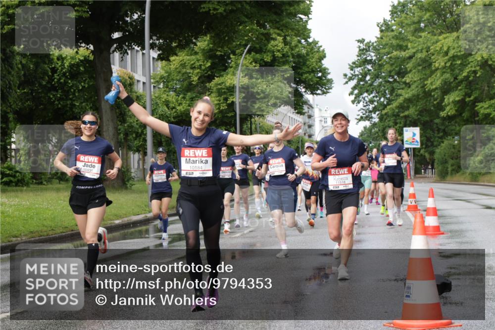 14.06.2026 - REWE Women's Run Jannik Wohlers http://msf.ph/oto/9794353 14.06.2026 09:08:25 Laufen 10935, 10184, 7, 11518, 5 meine-sportfotos.de