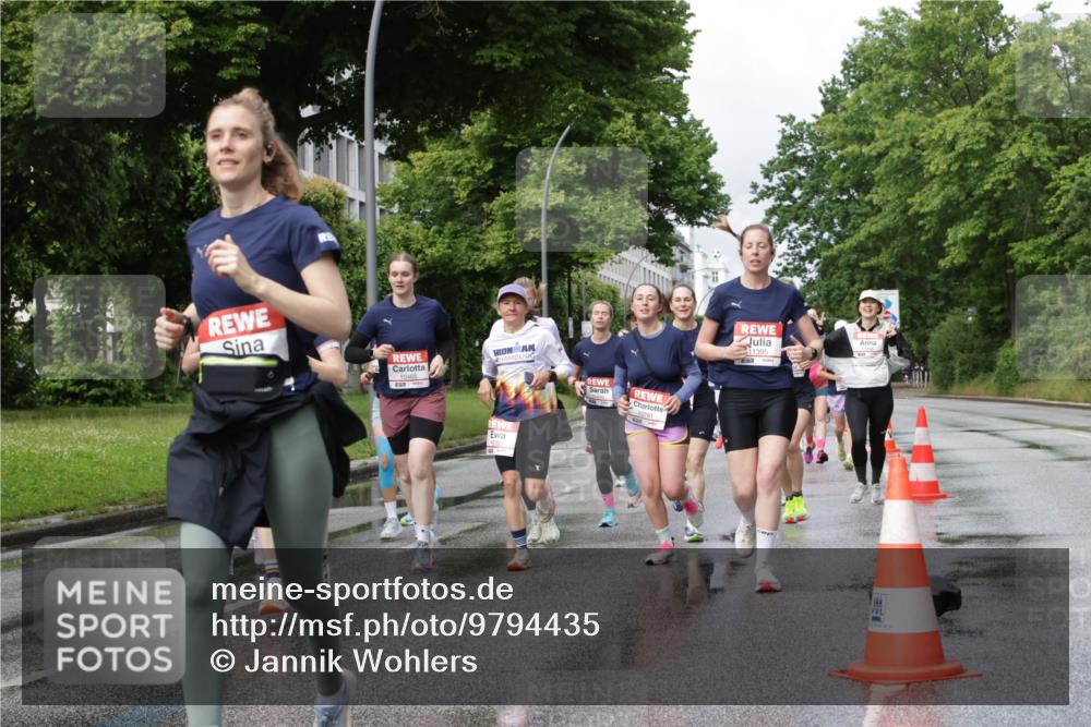 14.06.2026 - REWE Women's Run Jannik Wohlers http://msf.ph/oto/9794435 14.06.2026 09:08:28 Laufen 10781, 11395, 302, 22 meine-sportfotos.de