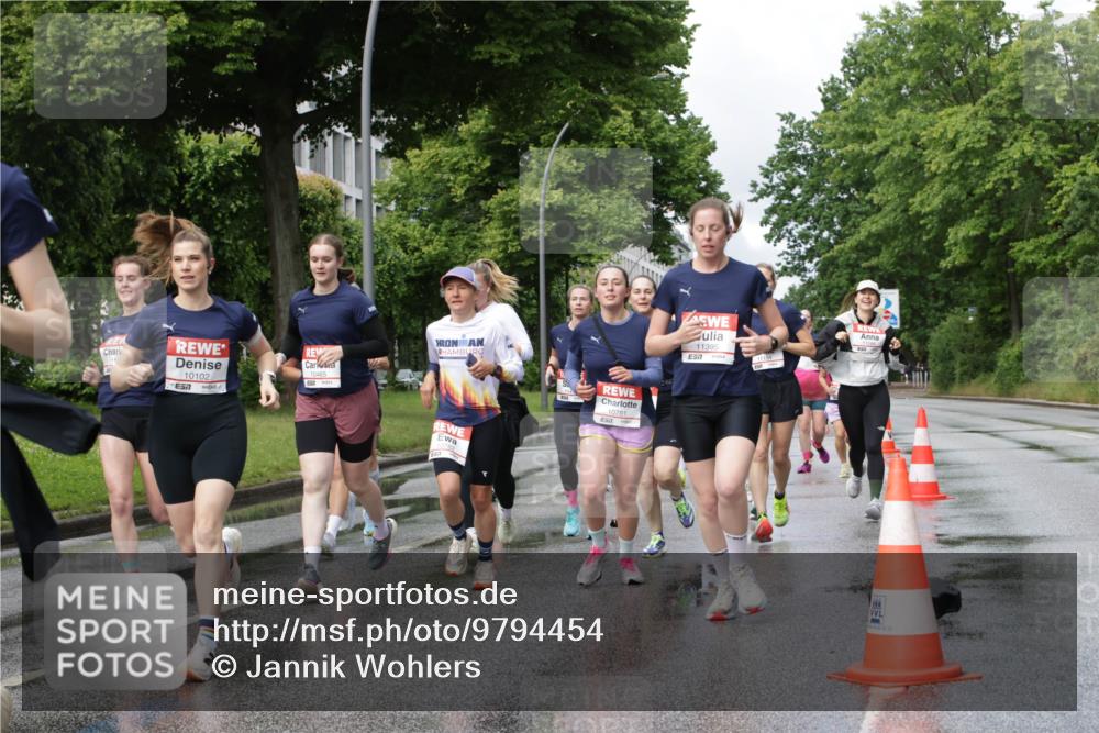 14.06.2026 - REWE Women's Run Jannik Wohlers http://msf.ph/oto/9794454 14.06.2026 09:08:29 Laufen 11, 10102, 7, 10465, 114, 10781, 11395 meine-sportfotos.de