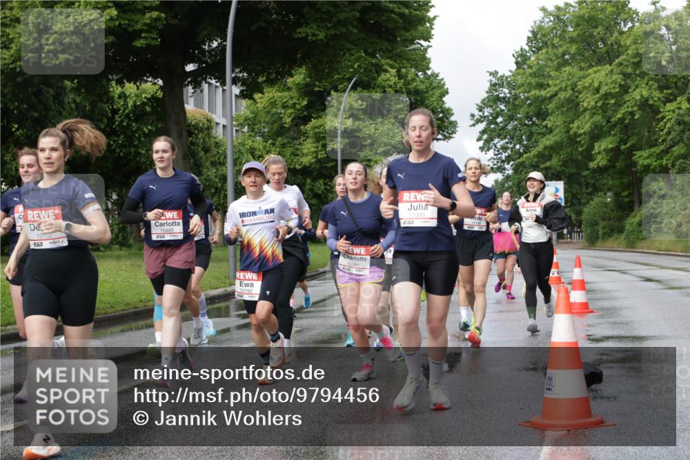 14.06.2026 - REWE Women's Run Jannik Wohlers http://msf.ph/oto/9794456 14.06.2026 09:08:29 Laufen 10102, 517, 10465, 10782, 10781, 11395 meine-sportfotos.de