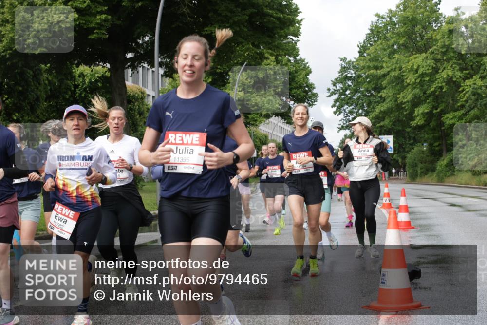 14.06.2026 - REWE Women's Run Jannik Wohlers http://msf.ph/oto/9794465 14.06.2026 09:08:30 Laufen 10782, 57, 11395, 11184, 7, 11266 meine-sportfotos.de