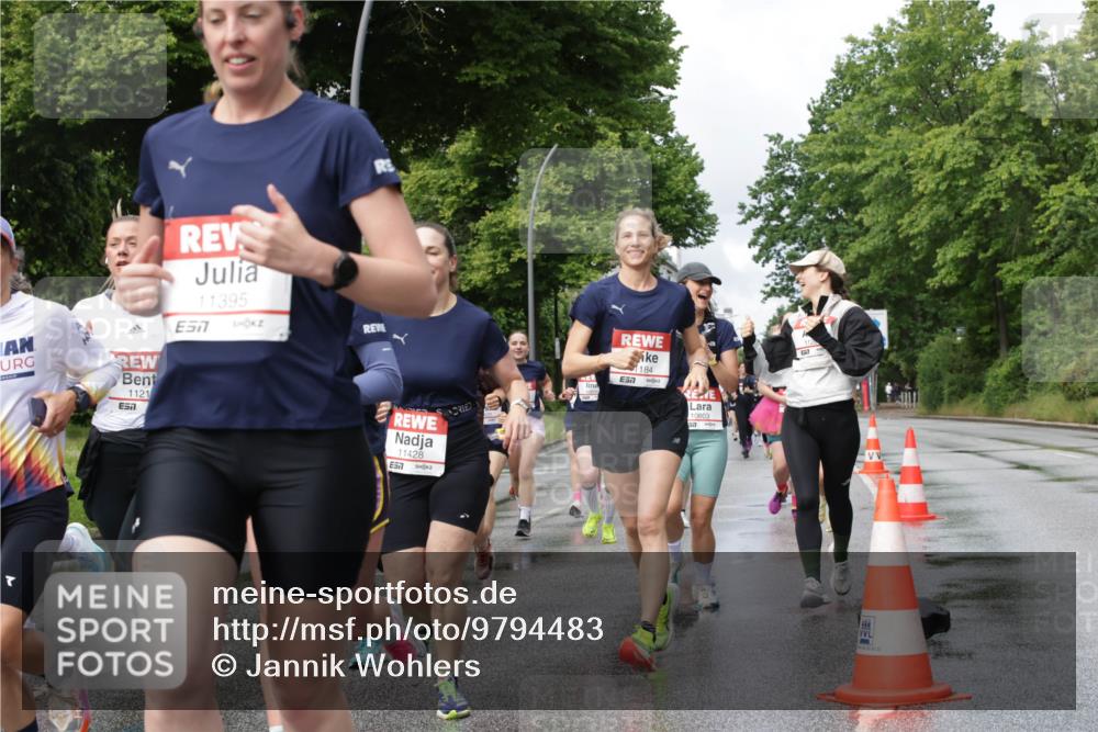 14.06.2026 - REWE Women's Run Jannik Wohlers http://msf.ph/oto/9794483 14.06.2026 09:08:31 Laufen 1121, 7, 11395, 7, 11428, 7, 1184, 7, 10803 meine-sportfotos.de