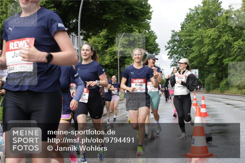 14.06.2026 - REWE Women's Run Jannik Wohlers http://msf.ph/oto/9794491 14.06.2026 09:08:31 Laufen 577, 11395, 8, 11184, 10803, 93, 02, 22 meine-sportfotos.de
