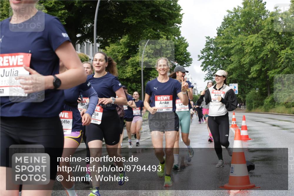 14.06.2026 - REWE Women's Run Jannik Wohlers http://msf.ph/oto/9794493 14.06.2026 09:08:31 Laufen 11395, 28, 11184, 7, 10803, 112, 57, 0222 meine-sportfotos.de