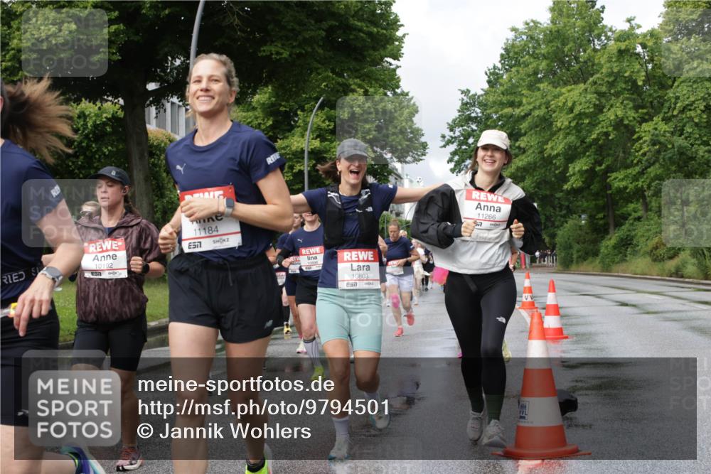 14.06.2026 - REWE Women's Run Jannik Wohlers http://msf.ph/oto/9794501 14.06.2026 09:08:32 Laufen 10192, 11184, 7, 10896, 10803, 11266, 302, 22 meine-sportfotos.de