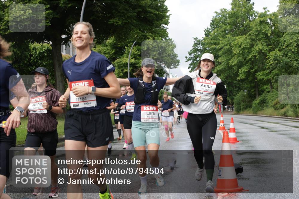 14.06.2026 - REWE Women's Run Jannik Wohlers http://msf.ph/oto/9794504 14.06.2026 09:08:32 Laufen 10192, 11184, 7, 10803, 7, 11266 meine-sportfotos.de