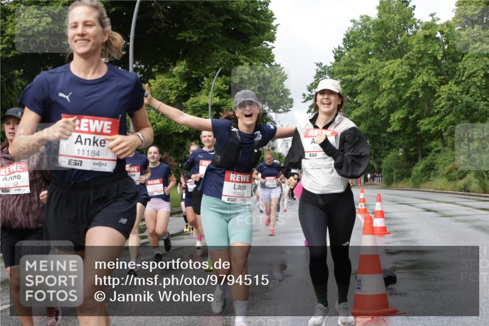 14.06.2026 - REWE Women's Run Jannik Wohlers http://msf.ph/oto/9794515 14.06.2026 09:08:32 Laufen 10192, 7, 11184, 7, 11526, 10803, 112, 7 meine-sportfotos.de