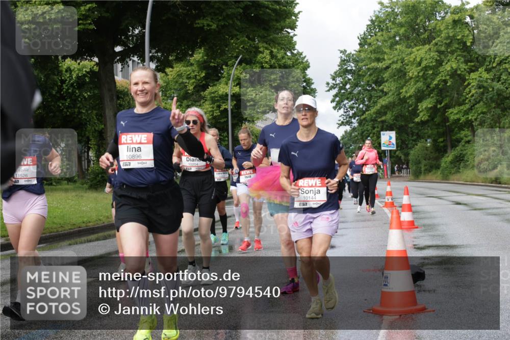 14.06.2026 - REWE Women's Run Jannik Wohlers http://msf.ph/oto/9794540 14.06.2026 09:08:33 Laufen 11526, 10896, 657, 10204, 10144, 57 meine-sportfotos.de