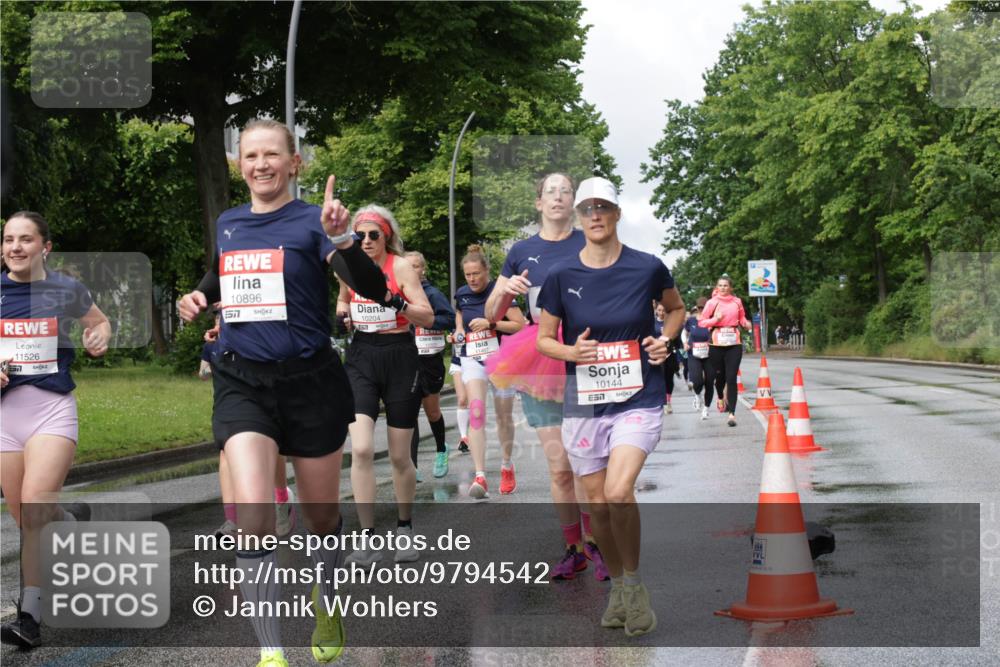14.06.2026 - REWE Women's Run Jannik Wohlers http://msf.ph/oto/9794542 14.06.2026 09:08:34 Laufen 11526, 10896, 57, 10204, 10144, 657 meine-sportfotos.de