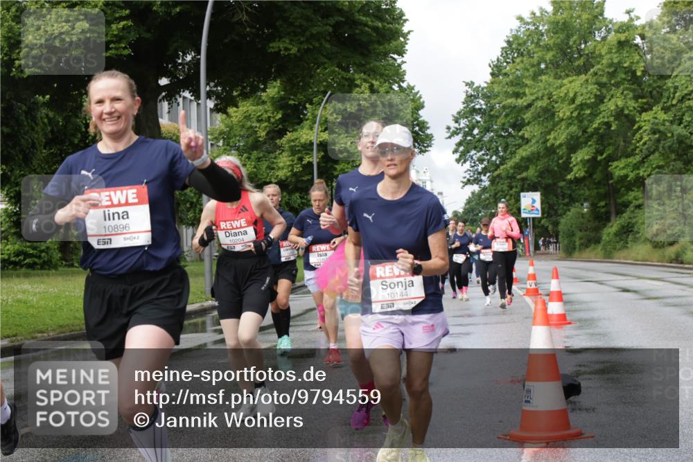 14.06.2026 - REWE Women's Run Jannik Wohlers http://msf.ph/oto/9794559 14.06.2026 09:08:34 Laufen 10896, 7, 10204, 10144, 657, 90, 02, 22 meine-sportfotos.de