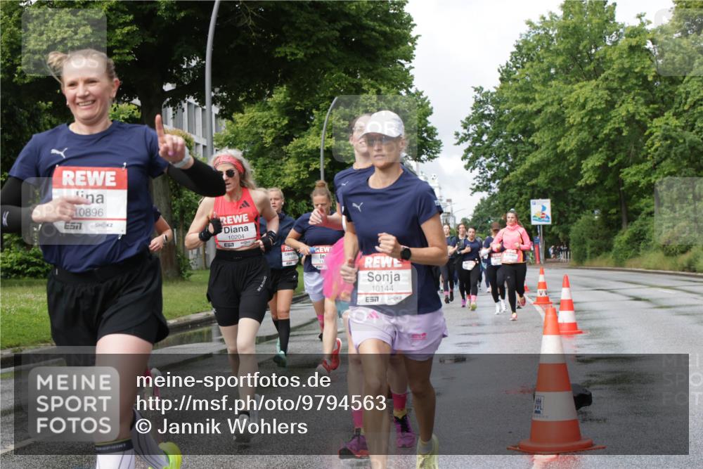 14.06.2026 - REWE Women's Run Jannik Wohlers http://msf.ph/oto/9794563 14.06.2026 09:08:34 Laufen 10896, 10204, 7, 10144, 51, 302, 22 meine-sportfotos.de