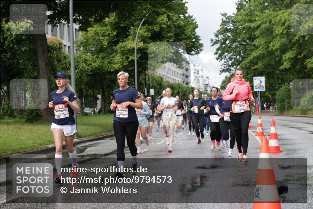 14.06.2026 - REWE Women's Run Jannik Wohlers http://msf.ph/oto/9794573 14.06.2026 09:08:36 Laufen 10794, 657, 11283, 11273, 66, 93, 02, 22 meine-sportfotos.de
