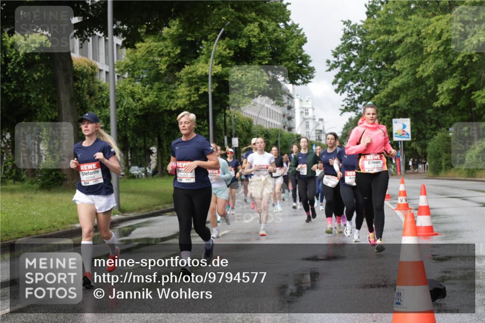 14.06.2026 - REWE Women's Run Jannik Wohlers http://msf.ph/oto/9794577 14.06.2026 09:08:36 Laufen 10794, 577, 11283, 669302, 22 meine-sportfotos.de