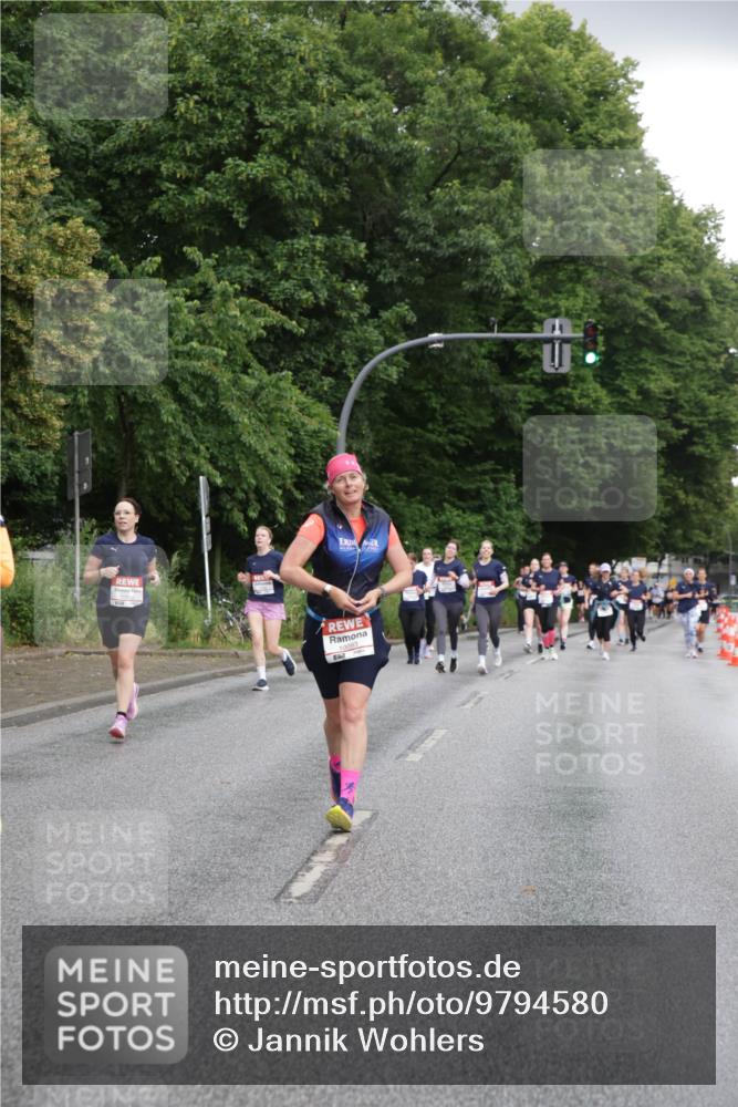 14.06.2026 - REWE Women's Run Jannik Wohlers http://msf.ph/oto/9794580 14.06.2026 09:54:56 Laufen 10093, 7 meine-sportfotos.de