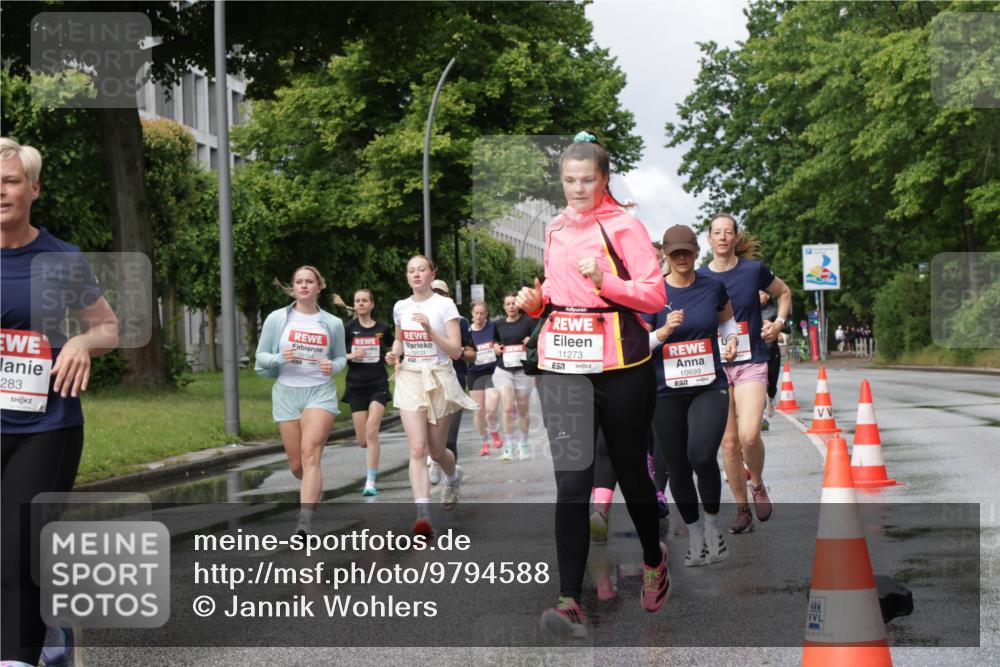 14.06.2026 - REWE Women's Run Jannik Wohlers http://msf.ph/oto/9794588 14.06.2026 09:08:38 Laufen 283, 10134, 10133, 11273, 57, 10699, 517, 93, 02, 22 meine-sportfotos.de