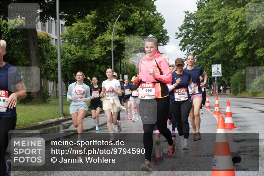 14.06.2026 - REWE Women's Run Jannik Wohlers http://msf.ph/oto/9794590 14.06.2026 09:08:38 Laufen 10134, 133, 11273, 7, 10699, 690, 02, 22 meine-sportfotos.de