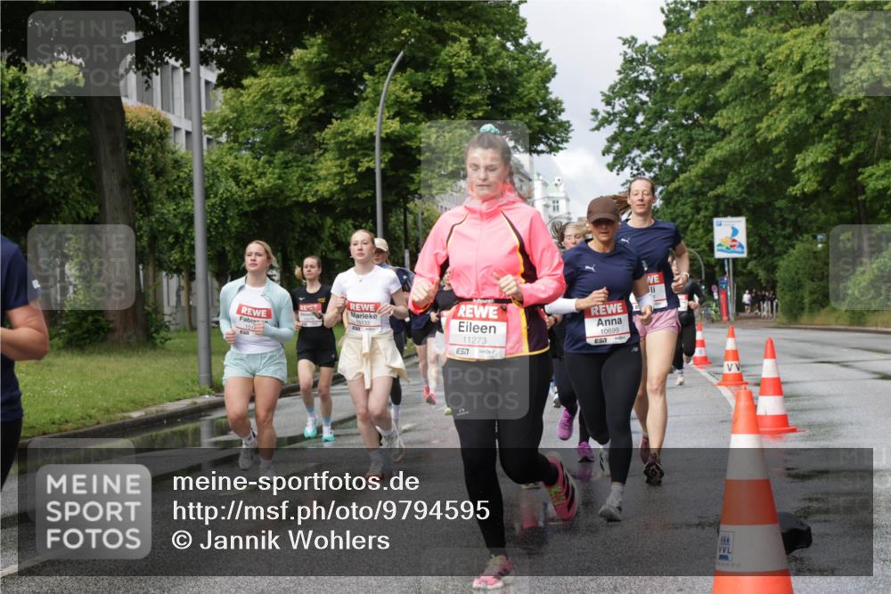 14.06.2026 - REWE Women's Run Jannik Wohlers http://msf.ph/oto/9794595 14.06.2026 09:08:38 Laufen 10133, 11273, 657, 10699, 7, 90, 02, 22 meine-sportfotos.de