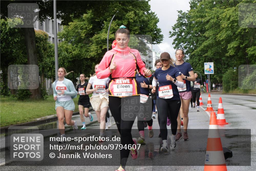 14.06.2026 - REWE Women's Run Jannik Wohlers http://msf.ph/oto/9794607 14.06.2026 09:08:38 Laufen 10133, 101, 11273, 57, 10699, 107, 02, 22 meine-sportfotos.de